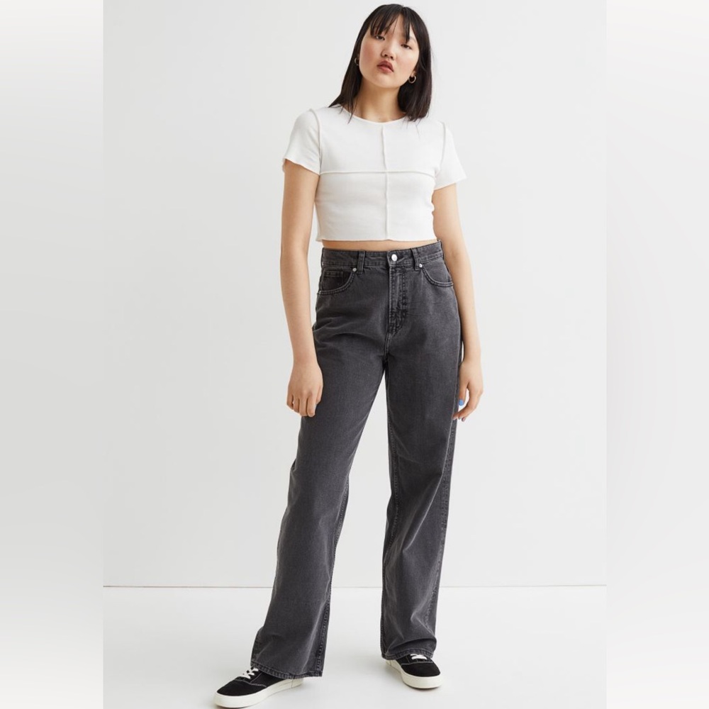 Divided 90s Baggy High Waisted Jeans - Picture 2 of 11